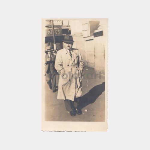 1948 Eminönü Piyango Gişesi Önü Bay Konulu Fotoğraf