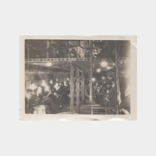 Askeri Araç İçinden Görünüş Konulu Fotoğraf