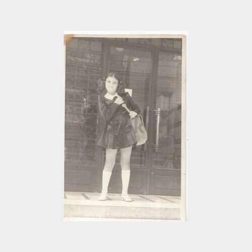 Çantalı İlkokul Öğrencisi Konulu Fotoğraf