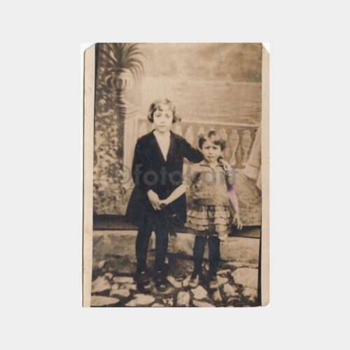 1930 Çocuklar Giyim Kültürü Konulu Fotoğraf