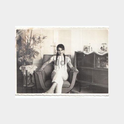 1960 Ev Yaşamı Genç Kızı Konulu Fotoğraf