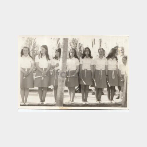 1970 Kız Okulu Mezuniyet Töreni Konulu Fotoğraf