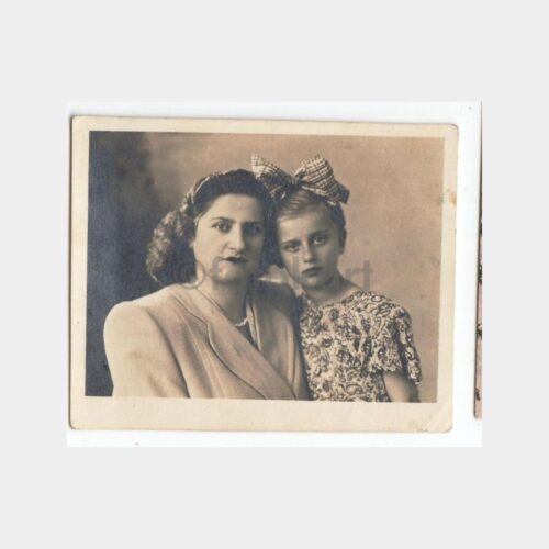 1967 Kurdeleli Kız Annesi Konulu Fotoğraf