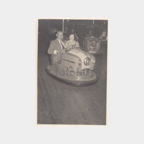 1960 Lunapark Çarpışan Otolar Konulu Fotoğraf