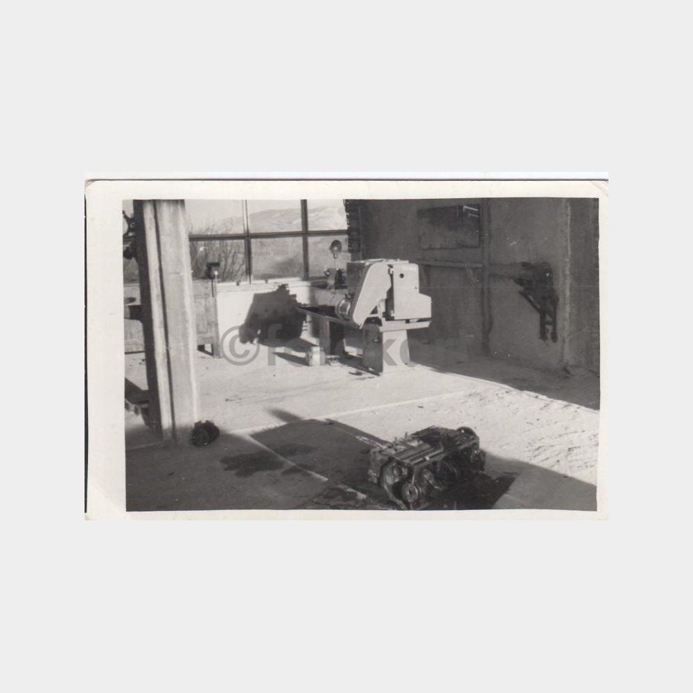 1970 Makine Torna Tezgahı Konulu 2 Adet Fotoğraf - Görsel 2