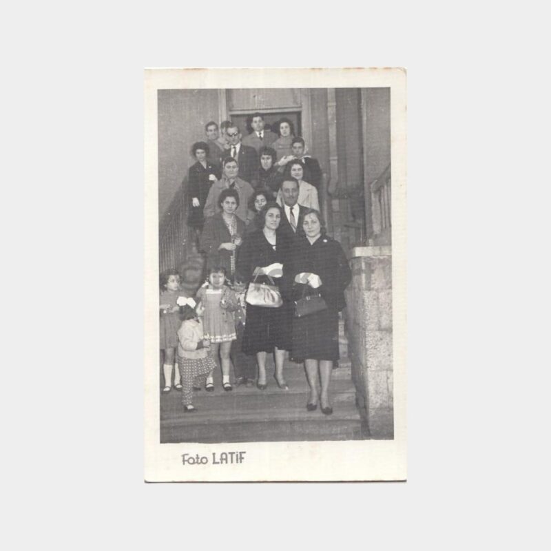 Foto Latif - Nikah Dairesi Önü Grup Konulu Fotoğraf