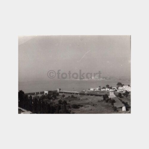 Sahilden Bir Belde Görünüşü Konulu Fotoğraf