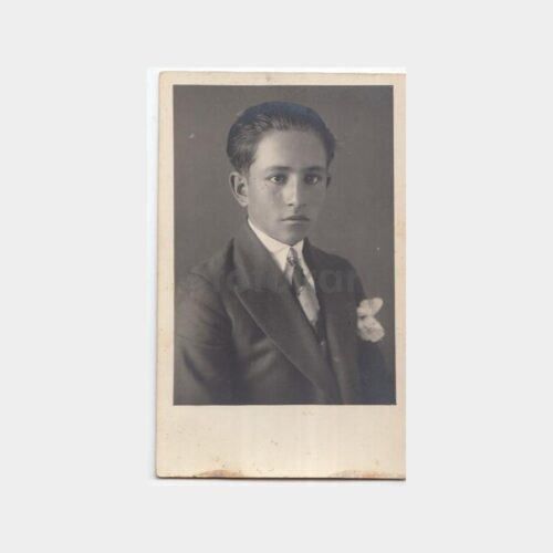 1929 Yaka Mendilli Genç Konulu Fotoğraf