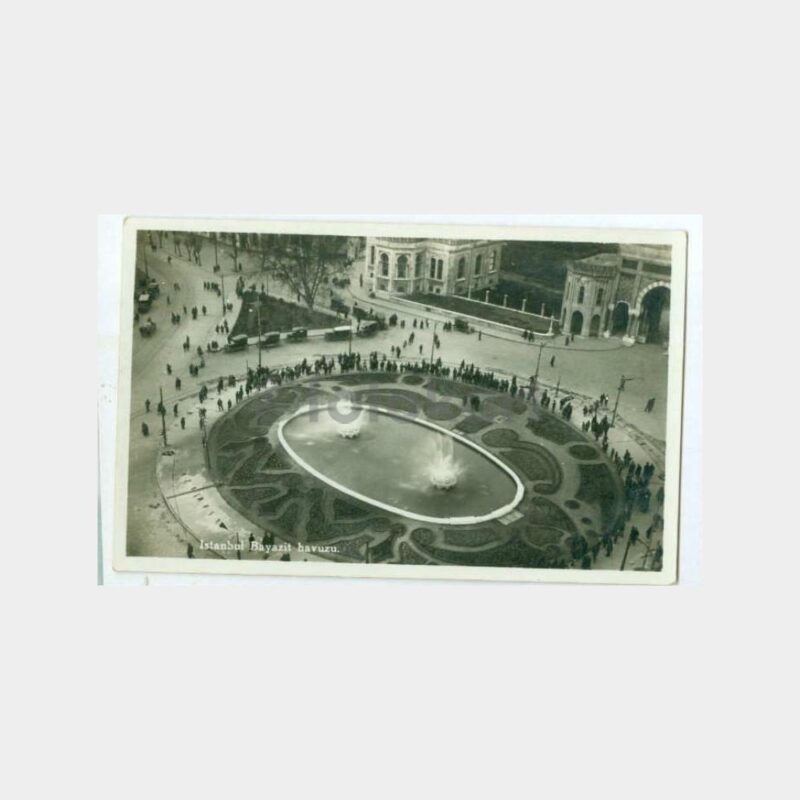 1934 İstanbul Beyazıt Havuzu Görünüş Kartpostal