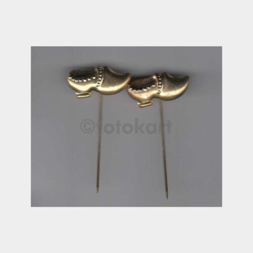 Ayakkabı Konulu 2 Adet İğneli Rozet