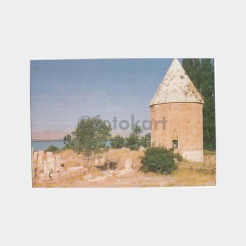 Van Gevaş Cerme Hatun Türbesi Konulu Kartpostal