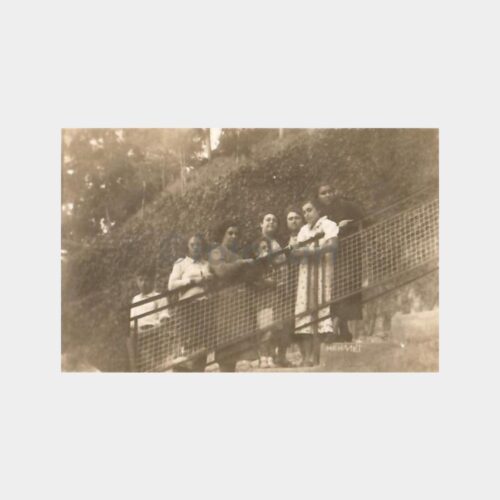 merdivende-kadinlar