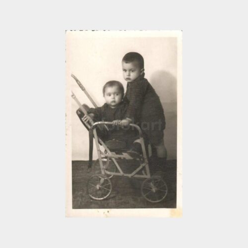 1940 Çocuk Arabası ve Çocuklar Fotoğraf