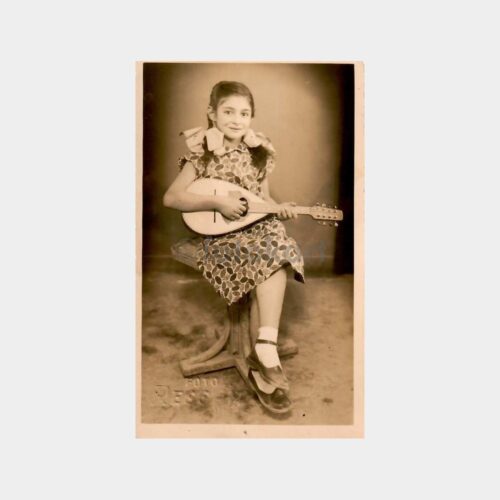 Foto Ressam Mandolinli Kız Fotoğraf