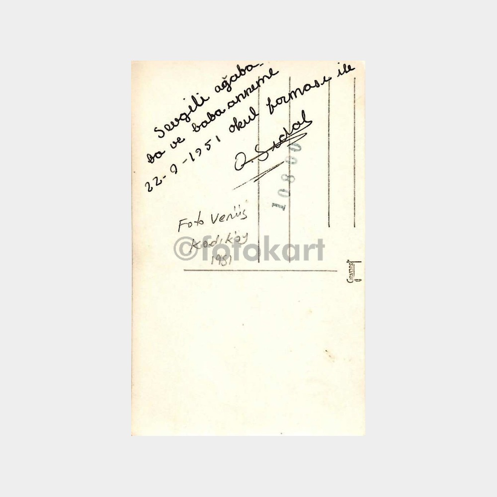 1951 Foto Venüs Kadıköy - Okul Forması ile Hatıra Fotoğraf - Görsel 2