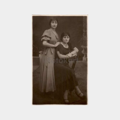 İki Kadın Stüdyo Fotoğraf