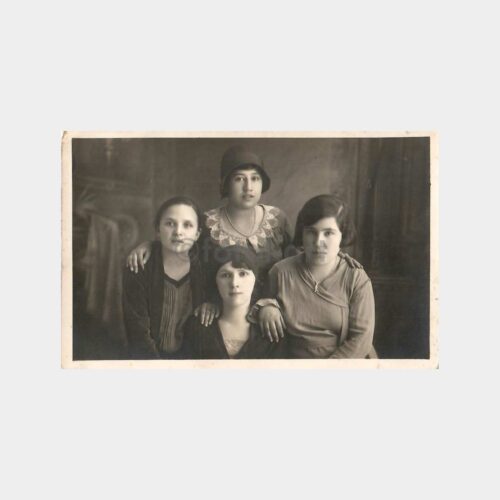 1931 Kadınlar Stüdyo Fotoğrafı