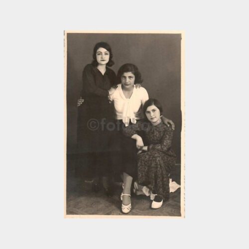 Kadınlar Toplu Stüdyo Fotoğraf