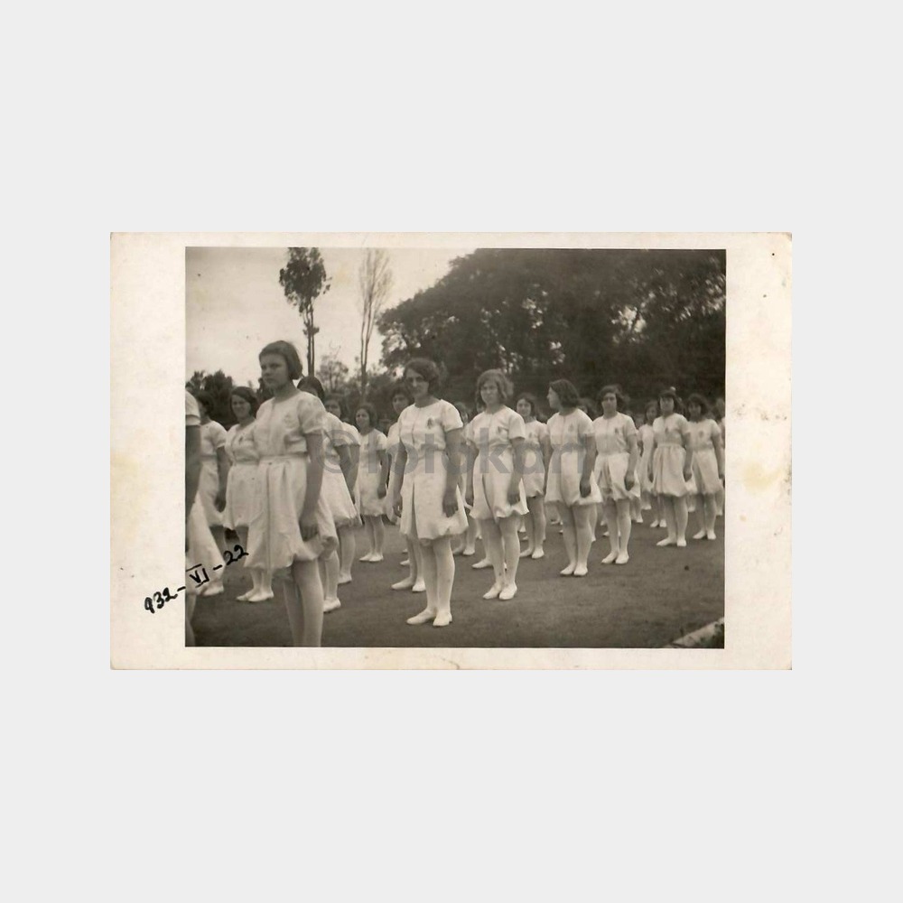 1932 Kız Öğrenciler Sporda Fotoğraf