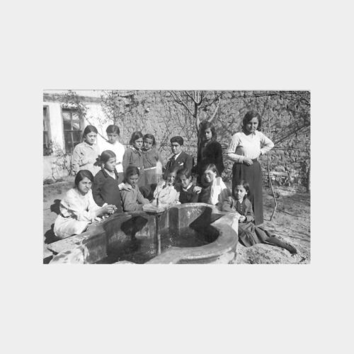 1933 Kuyu Başında Öğrenciler Fotoğraf