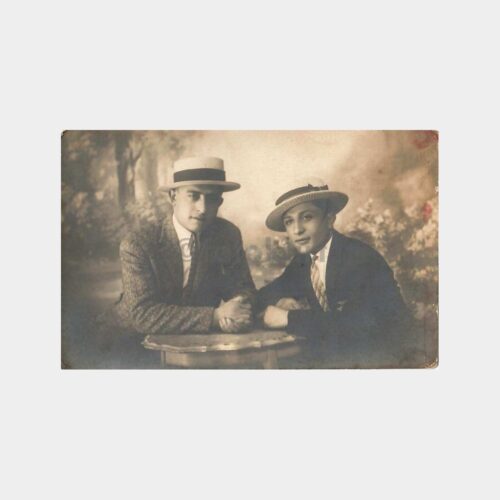 Şapkalı Baylar Stüdyo Fotoğraf