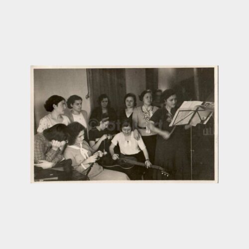Saraçhane Kız Öğrenci Yurdu Müzik Dersi Fotoğraf