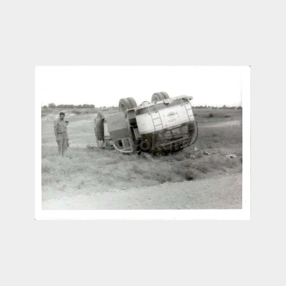 Ters Dönen Otobüs - Kaza Görüntüsü 2 Adet Fotoğraf