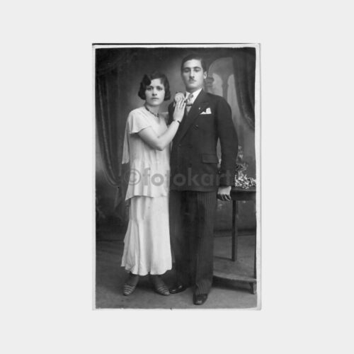 Yeni Dünya Fotoğrafhanesi Bir Çift Fotoğrafı