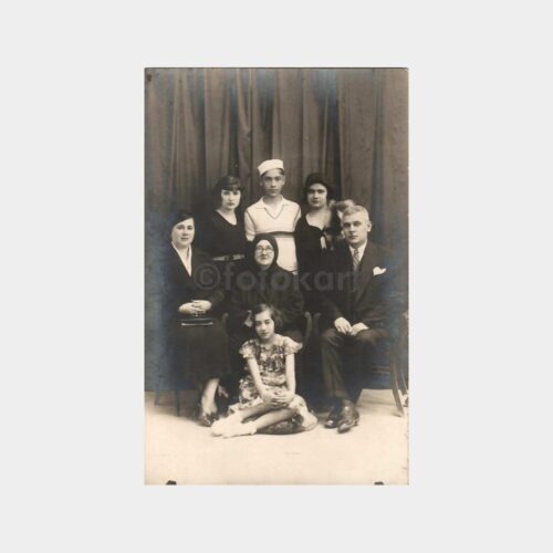 1934 Aile Stüdyo Fotoğrafı