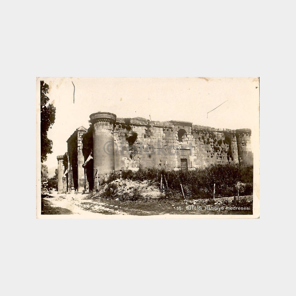 1952 Bitlis Hatibiye Medresesi Fotokart