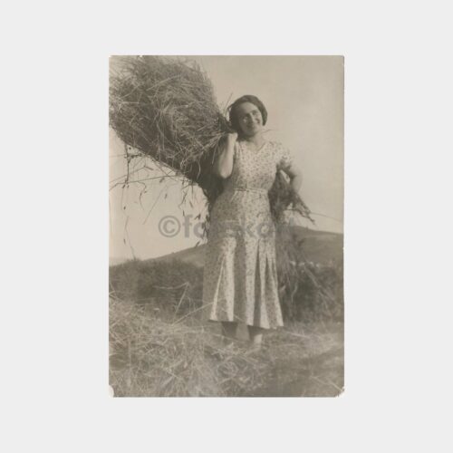 Ekin Demeti Taşıyan Kadın Fotoğraf