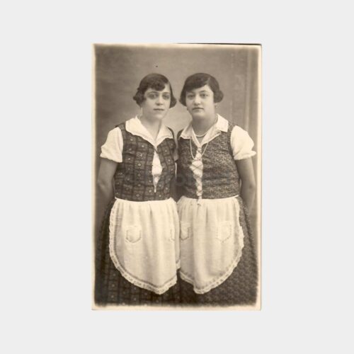 İki Hizmetçi Kadın Fotoğraf