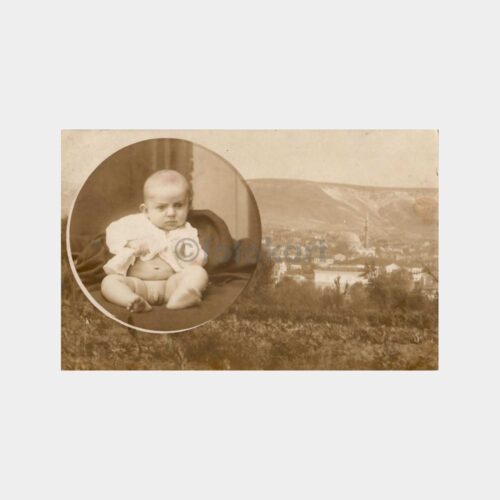 Manzara Üzerinde Bebek Nadir Fotoğraf