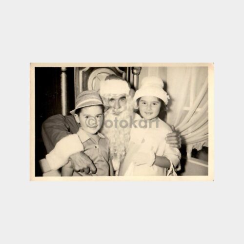 1961 Noel Baba Torunlarıyla Fotoğraf