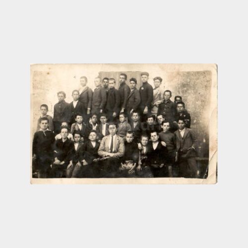 Öğretmen ve Öğrenciler Toplu Fotoğraf