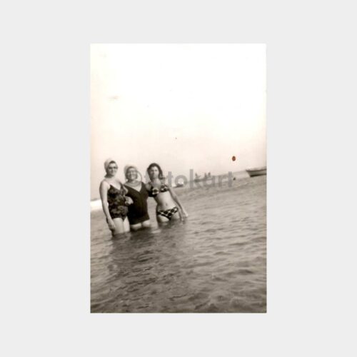 Plaj-Denizde Kadınlar Fotoğraf