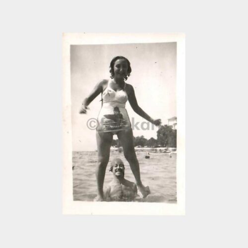 Plajda Eğlenen Çift Fotoğraf