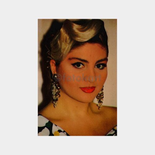 Sibel Can Kartpostal