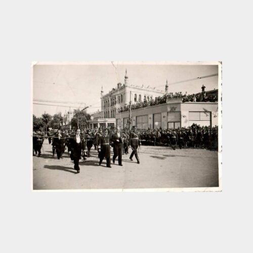 Taksim Topçu Kışlası İngiliz Heyeti Geçit Töreni Arşiv Fotoğraf (Tamirli)