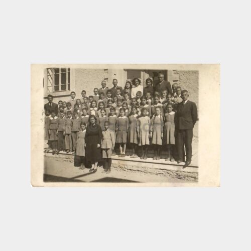 Akşehir Okul Öğrencileri ve Öğretmenler Grup Fotoğrafı