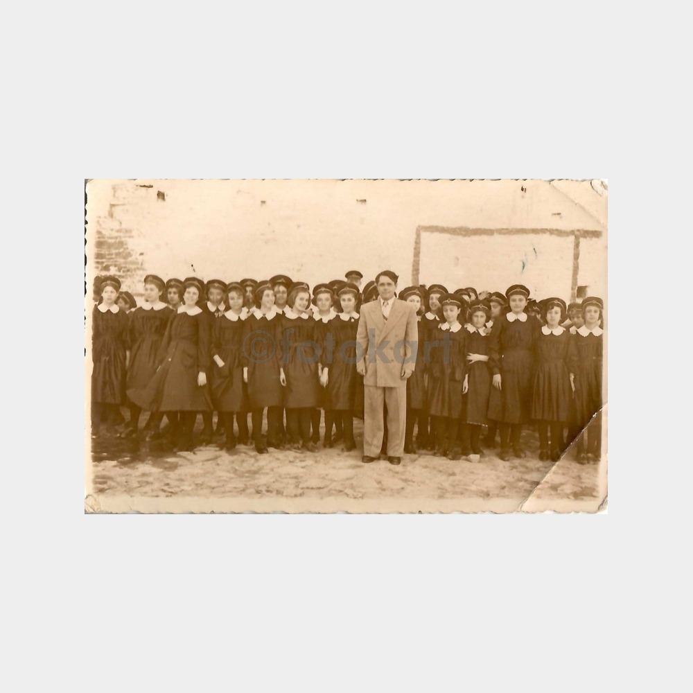 Ayvalık Ortaokulu Kız Öğrenciler Fotoğraf
