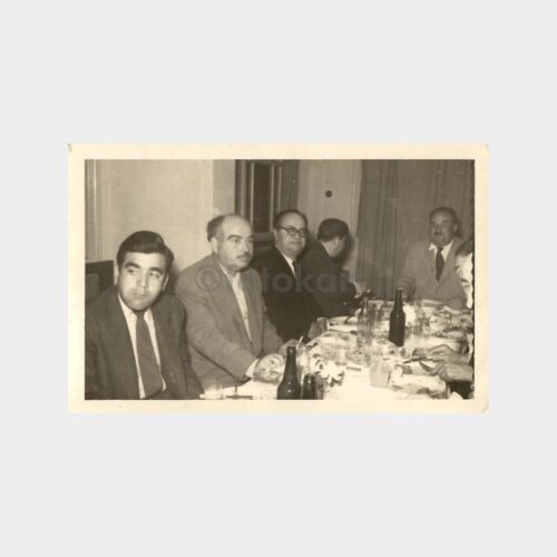 Bira ve Yemek Masası Konulu Fotoğraf
