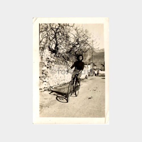 Bisikletli Kız Görünüş Fotoğraf