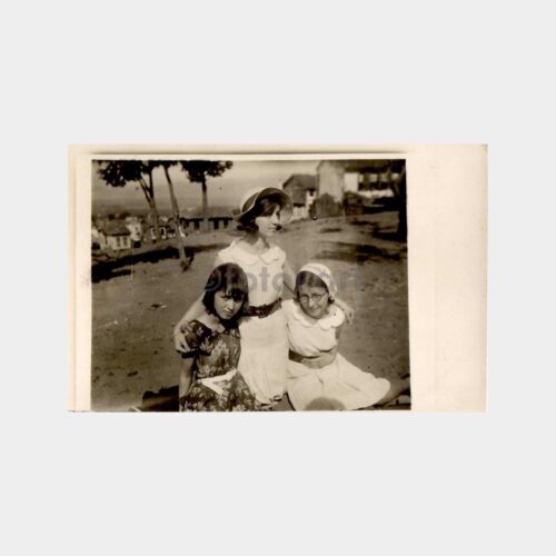 1933 Bursa Üç Genç Kız Fotoğraf