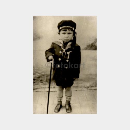 Denizci Çocuk Parlak Kağıda Baskı Fotoğraf