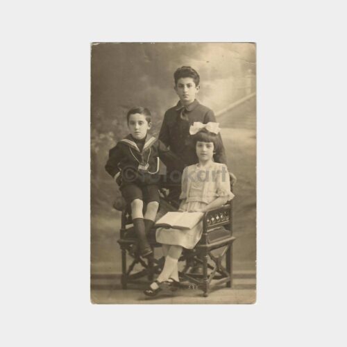 Denizci Çocuk ve Arkadaşları Stüdyo Fotoğraf