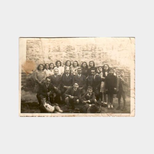 1943 Ermenice Yazılı Okul Grup Fotoğraf