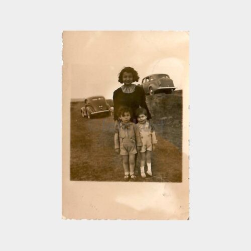 1938 Erzurum Otomobil ve Çocuklar Fotoğraf