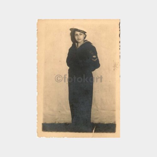 Foto Ay Denizci Şapkalı Kadın Fotoğraf