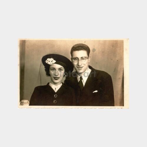 Foto Hilmi - Şapkalı Kadın ve Eşi Eski Fotoğraf
